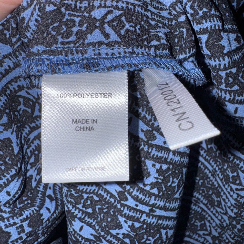 NWT New York & Company Blue Black Abstract Print Top Size XS $39.95 - Picture 4 of 5